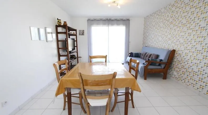 Holiday home Les Gites Des Noyerettes Besayes